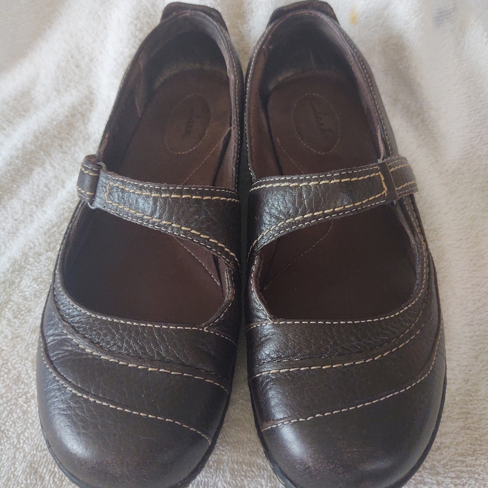 Clarks bendables flat women's shoes size 9